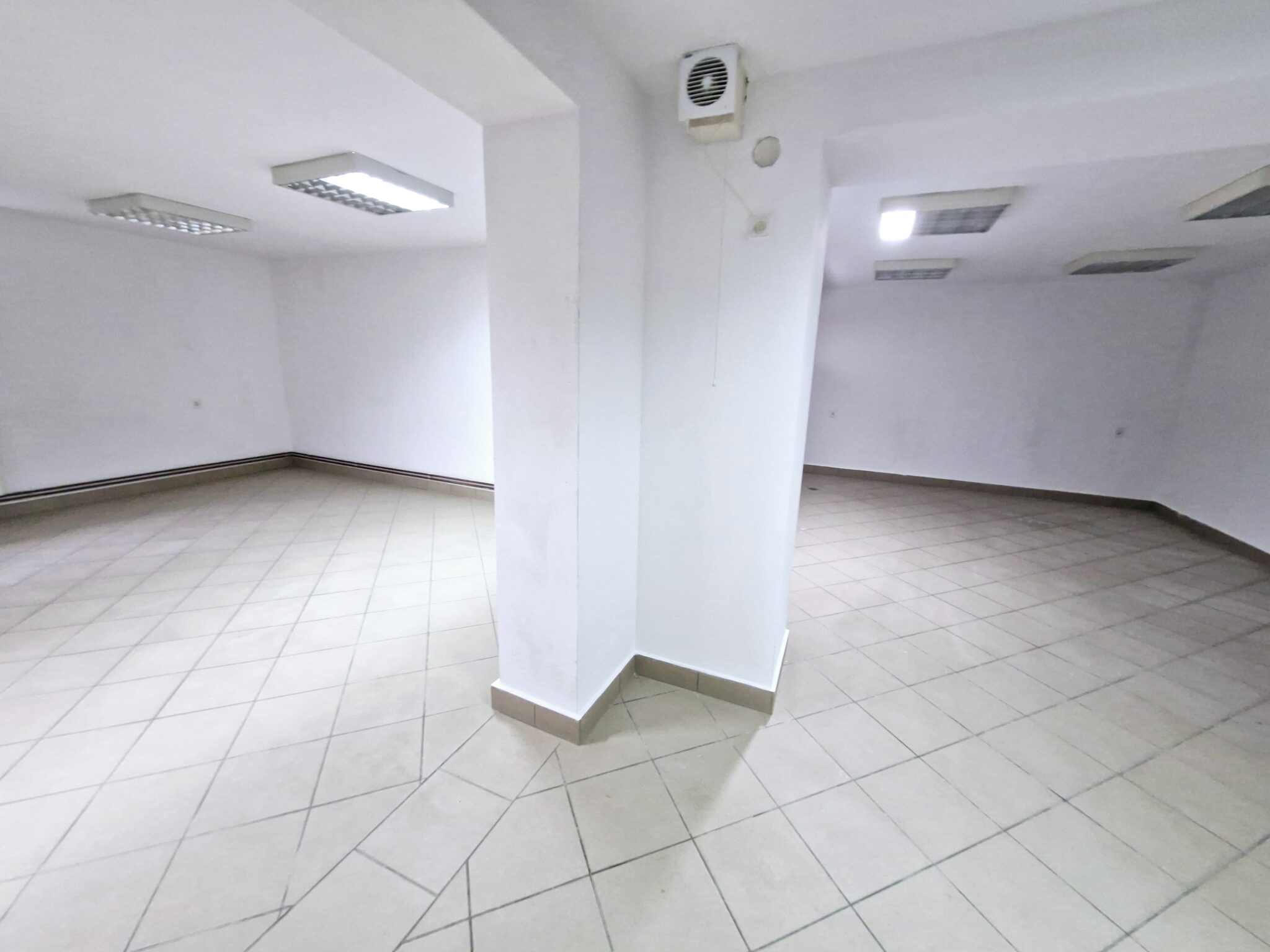 LOKAL DO WYNAJĘCIA, 75 m2 + 60 m2 MAGAZYN, IDEALNY POD BIURA, SKLEP, GABINETY, PRACOWNIE, DĘBICA , UL. ŻEROMSKIEGO