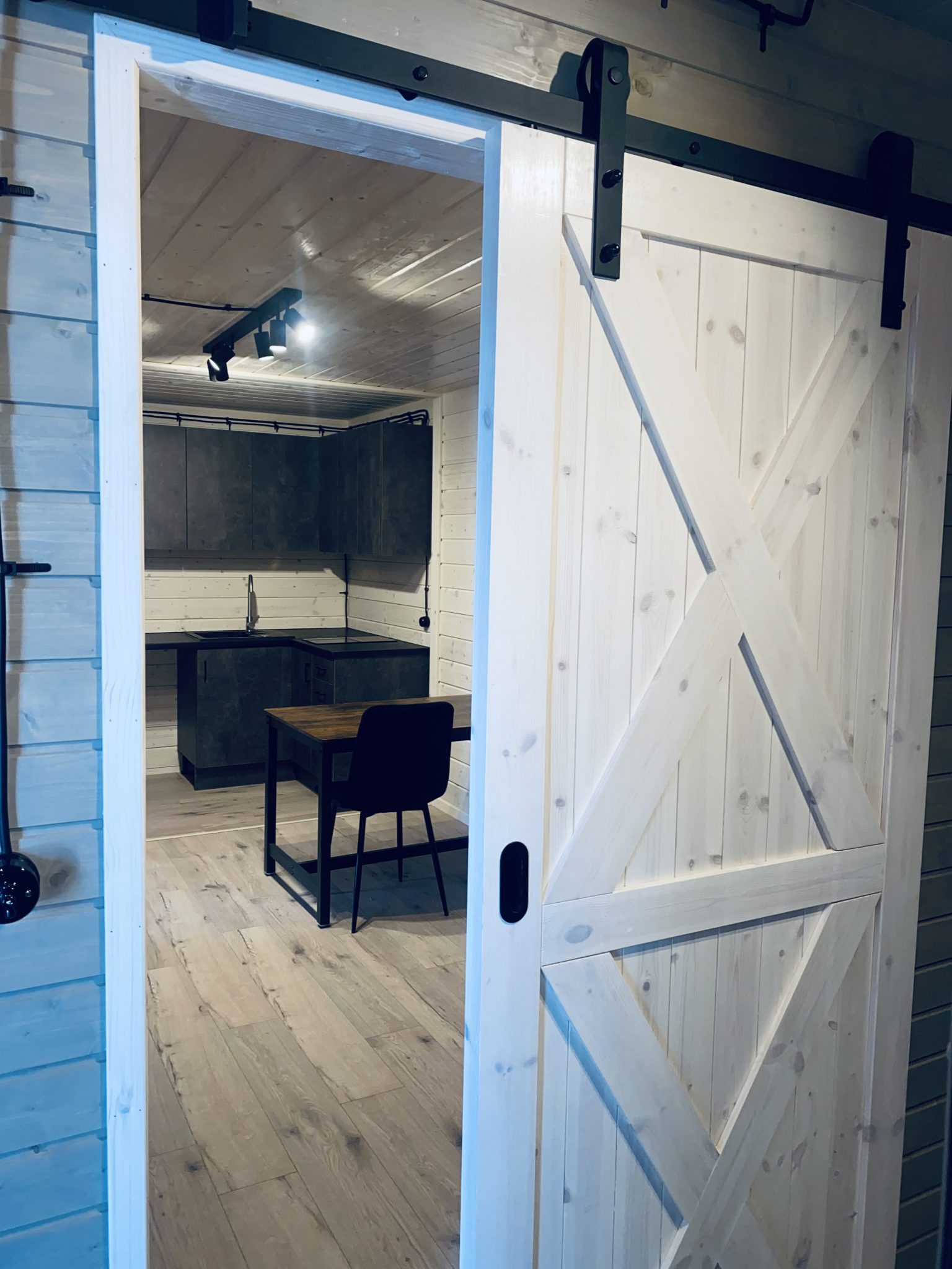 Skandynawskie domki drewniane GIRONA, całoroczne, 35 m2, umeblowane, wyposażone, wysoki standard