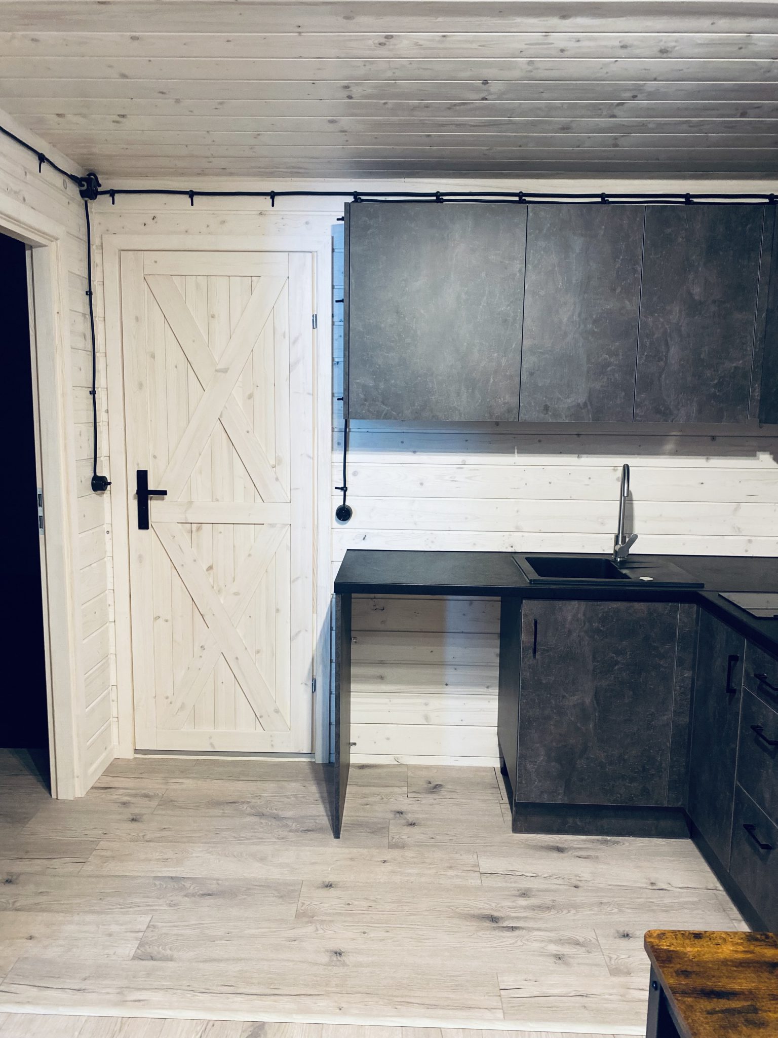 Skandynawskie domki drewniane GIRONA, całoroczne, 35 m2, umeblowane, wyposażone, wysoki standard