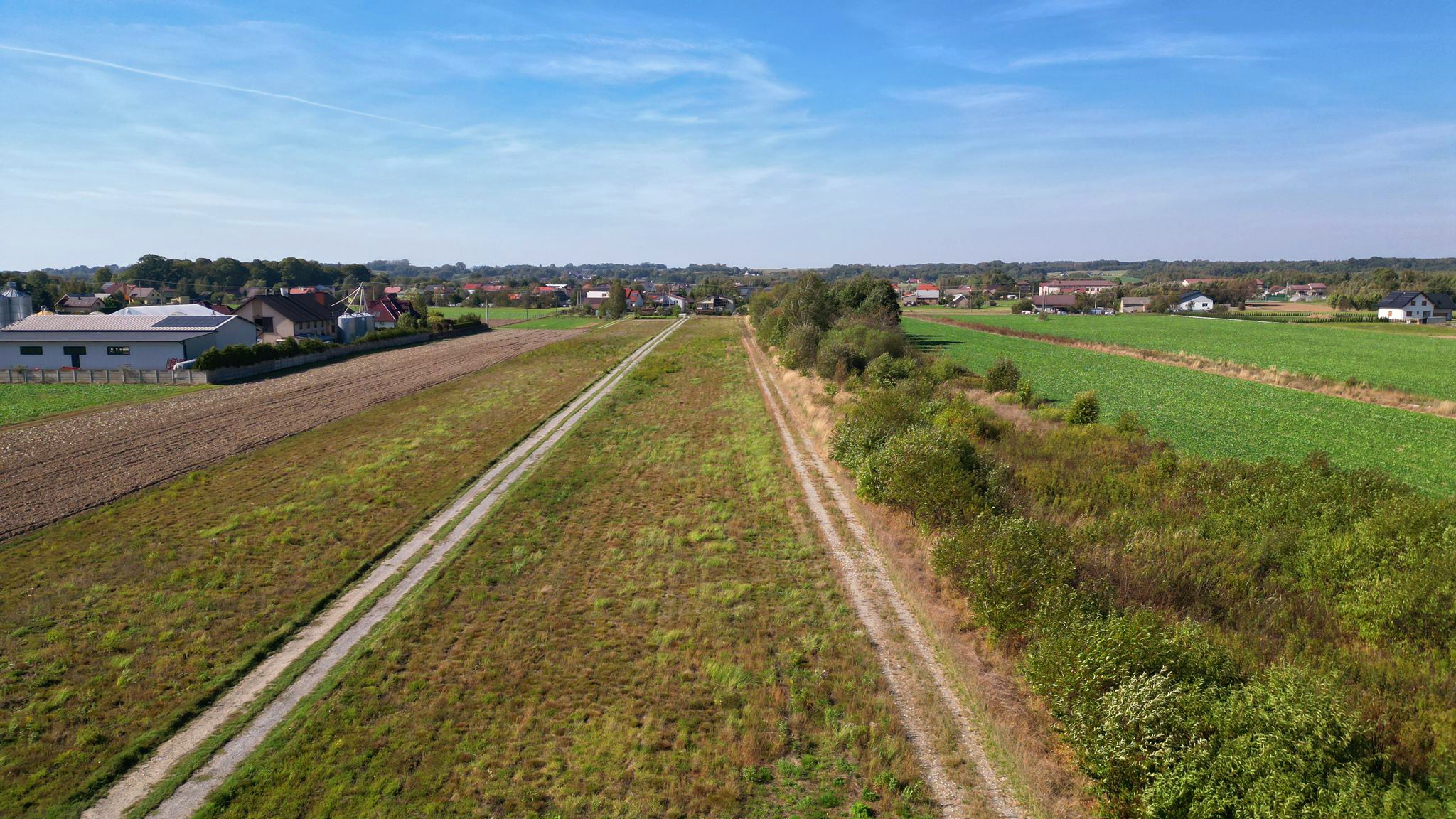 DZIAŁKI BUDOWLANE Z WYDANYMI WARUNKAMI ZABUDOWY, 10-11 AR, ŻYRAKÓW