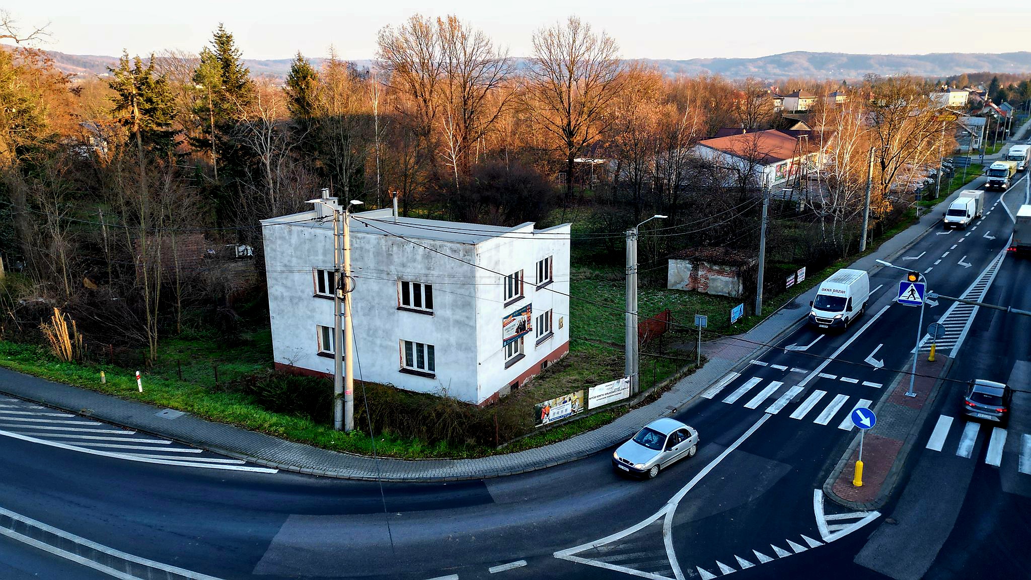 WYJĄTKOWA OFERTA SPRZEDAŻY NIERUCHOMOŚCI W CENTRUM PILZNA, DZIAŁKA KOMERCYJNA ZABUDOWANA, 17,7 ar