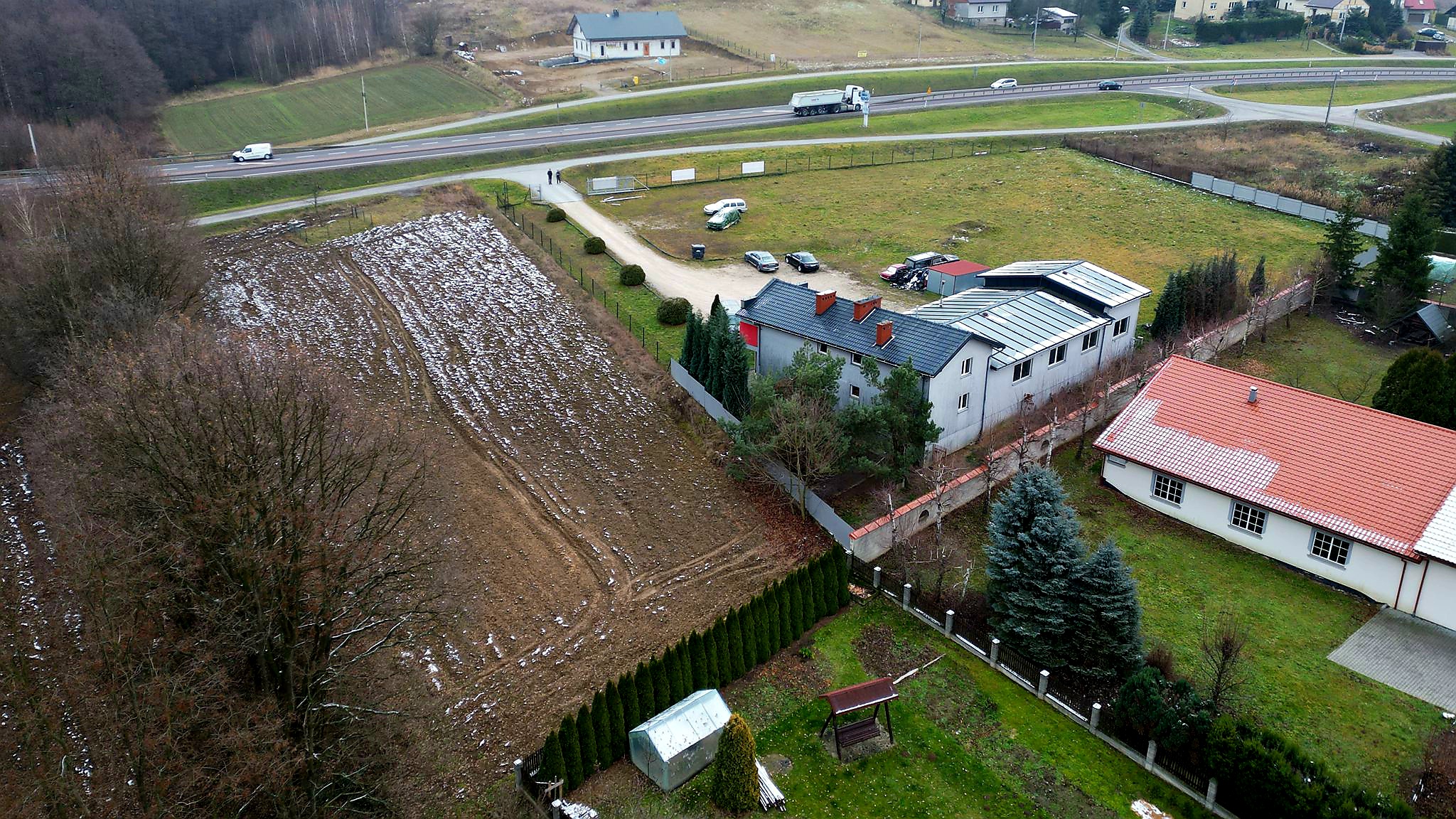 DZIAŁKA INWESTYCYJNA, PARKOSZ, GMINA PILZNO– 59 ARÓW Z OGROMNYM POTENCJAŁEM